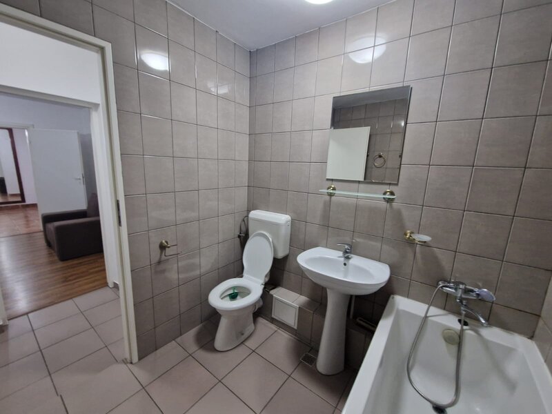 Margeanului, parc Sebastian bloc reabilitat et 2 complet mobilat si utilat